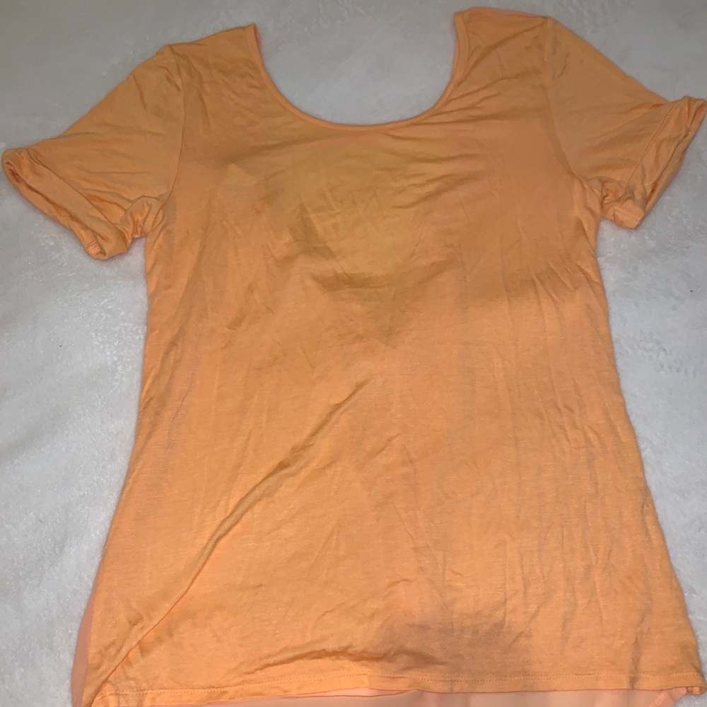 orange shirt